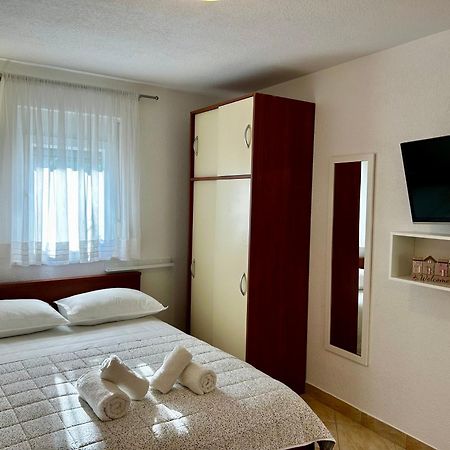 Dinka Apartment Трогир Екстериор снимка