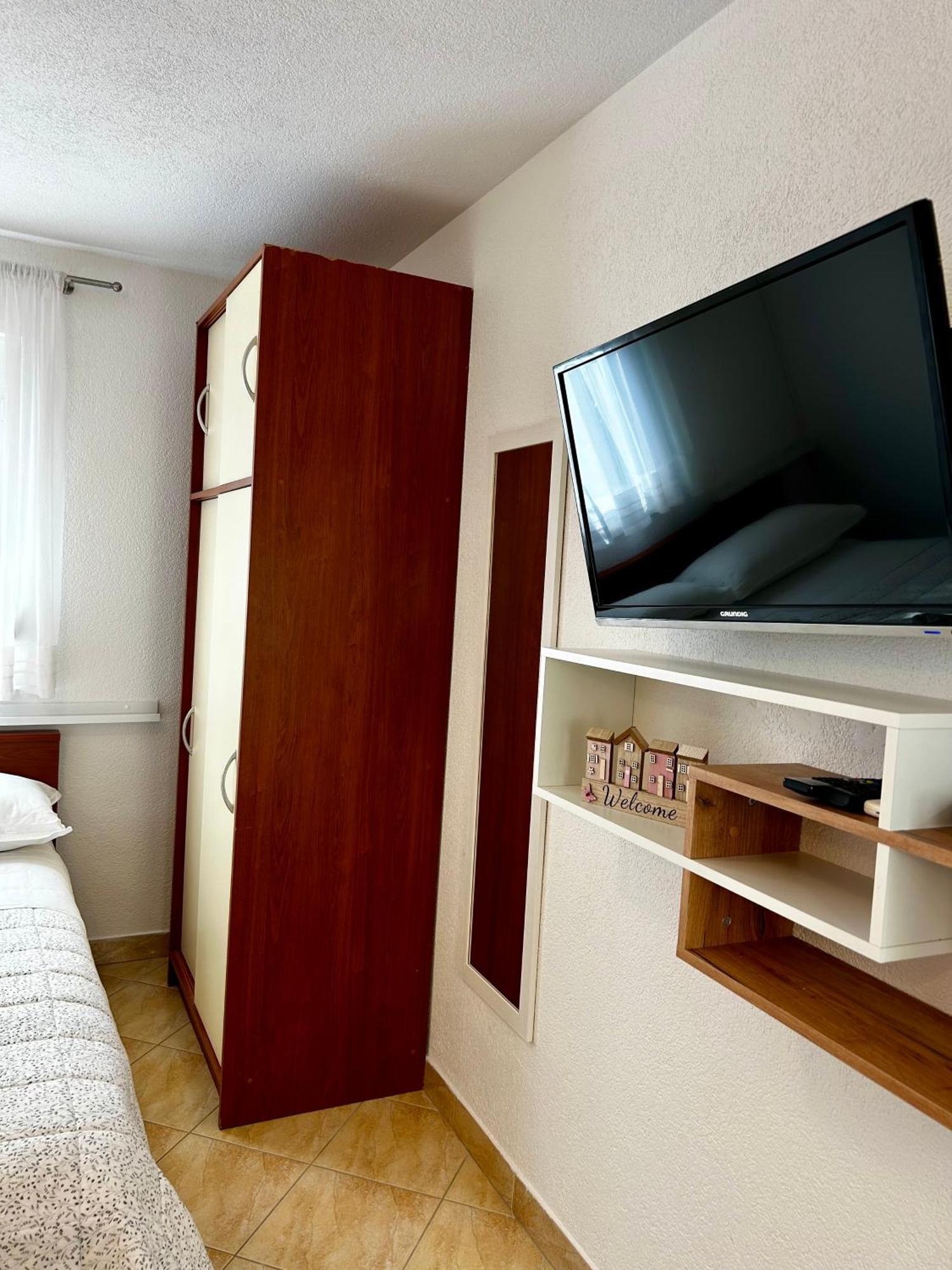 Dinka Apartment Трогир Екстериор снимка