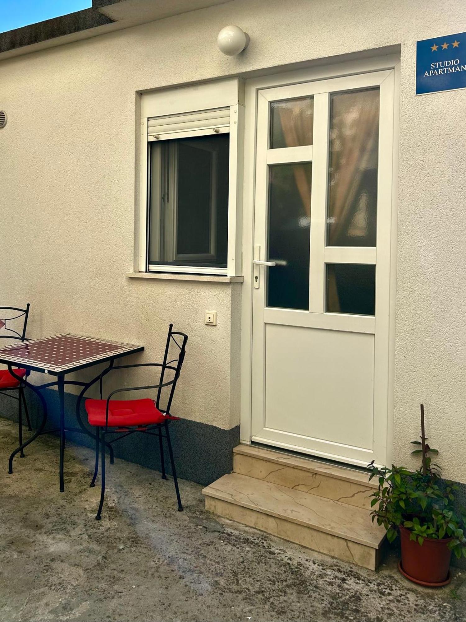 Dinka Apartment Трогир Екстериор снимка